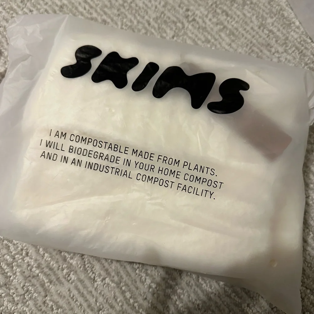 NWTS SKIMS cozy stocking OS ecru - Picture 2 of 4
